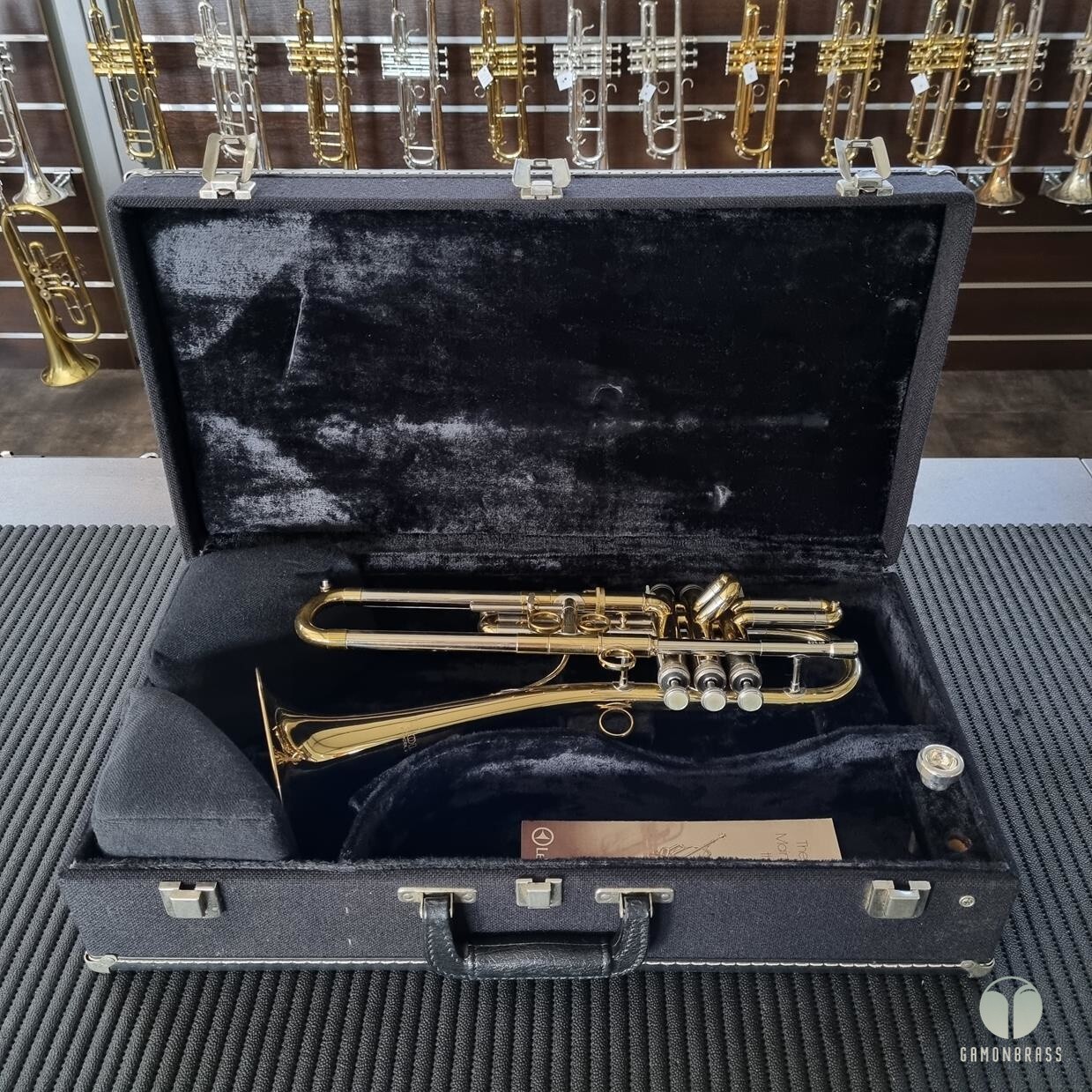 AUTOGRAPHED Holton ST303 FIREBIRD trumpet, case, mouthpiece