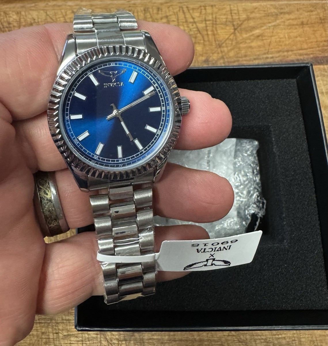 69015 - INVICTA Specialty Men40mm Metal Steel Blue dial