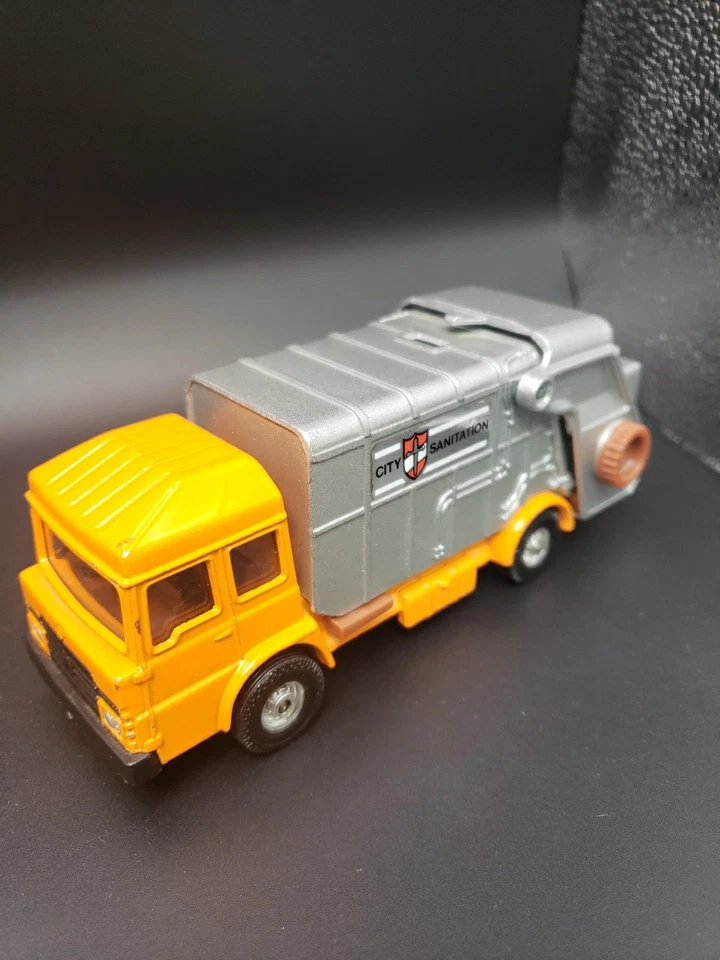 Vintage Corgi 1:43 Scale Revopak Refuse Collector - Image 4 of 4