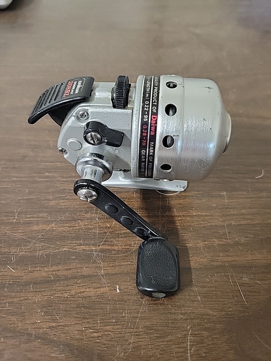 daiwa 208rl fishing reel Vintage DAIWA Silvercast 208RL Fishing Reel Spincast