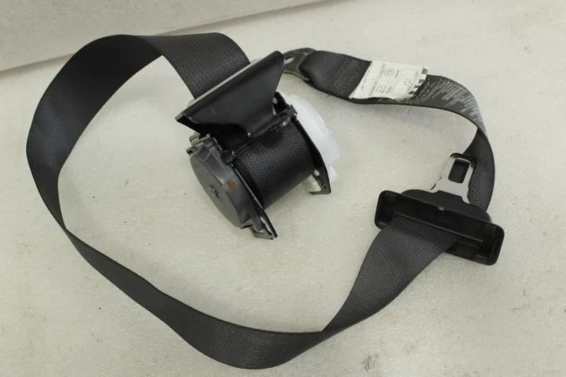 2007 2008 2009 2010 2011 2012 LEXUS LS460 REAR CENTER SEAT BELT BLACK LB20 - Image 2 of 4