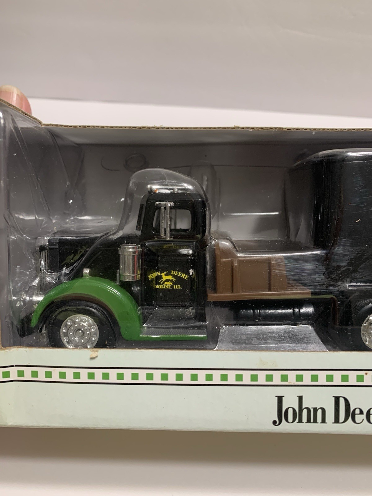 Ertl John Deere 1948 Peterbilt Die Cast Tractor Trailer 1/43 Scale NOS 1996