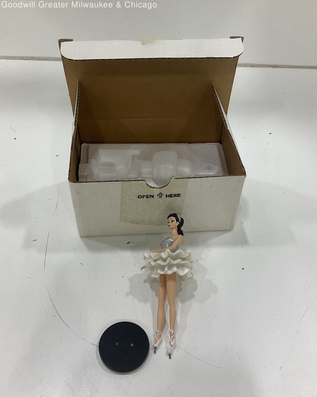 IOB Vintage The Classic Barbie Figurine Collection #6 Ballerina