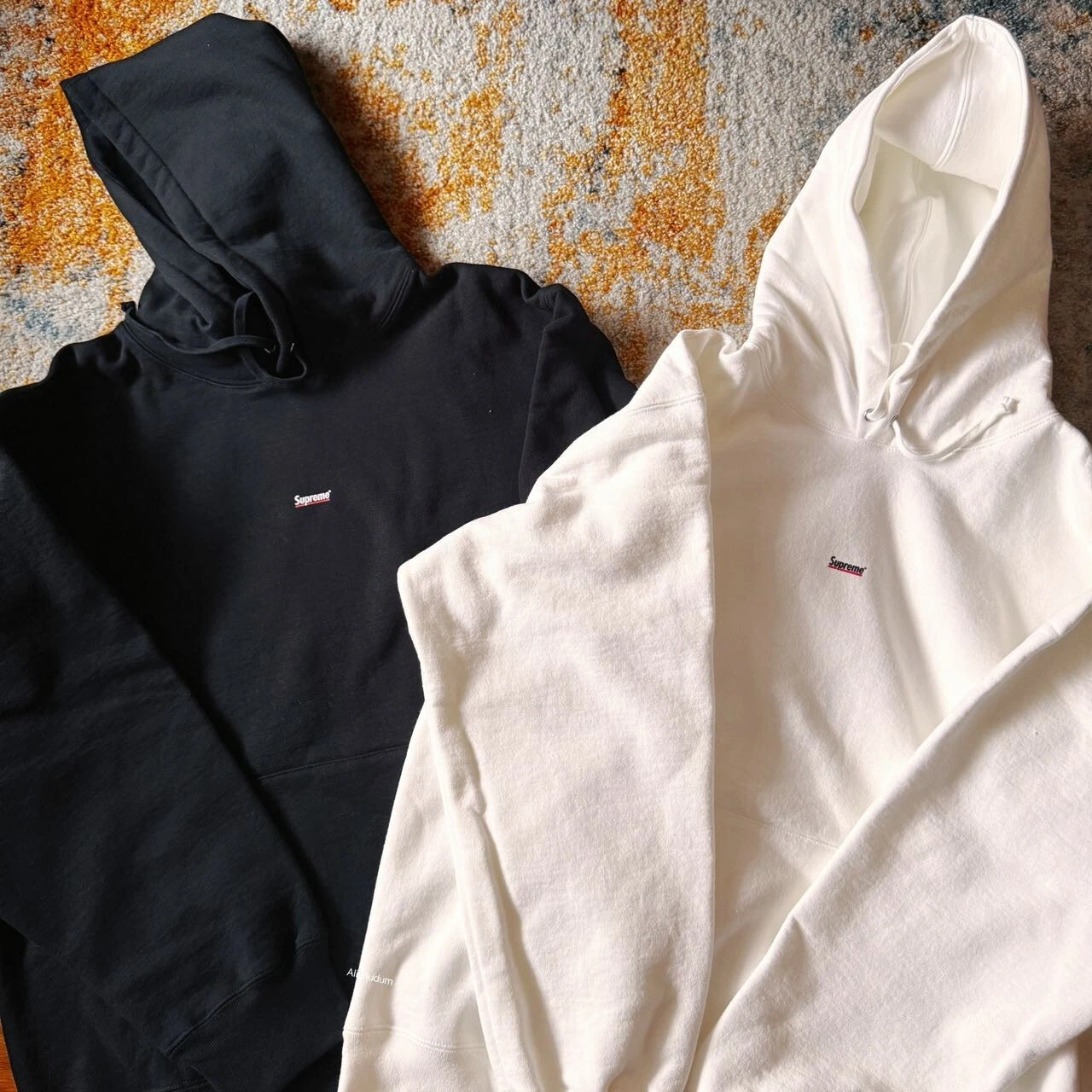 PULL À CAPUCHE SUPREME FW22 UNDERLINE NOIR BLANC
