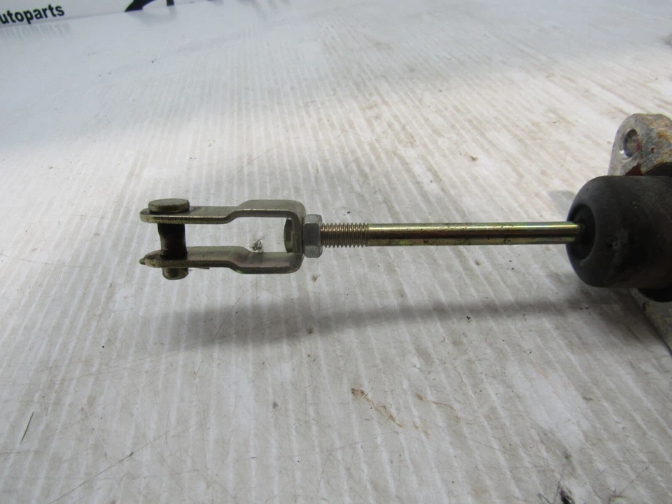 Camión Nissan D21 86-89 4x2 SRW potencia freno elevador diafragma único OEM Foto 3 de 4