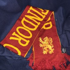 Gryffindor Harry Potter Reversible Scarf - Wizarding World Universal Studios