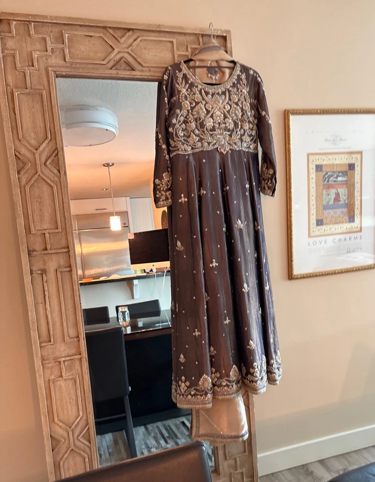 Sarosh Salman party dress. S/M  grey kalidar gown rose gold, silver zardozi - Image 2 of 4