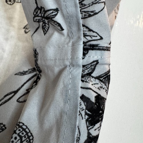 Talbots Non-Iron White Black Floral Butterfly Blouse Long Sleeve Stretch Size 14 - Picture 4 of 11