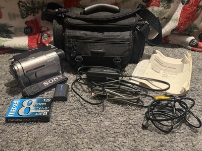 Sony Handycam CCD-TRV138 Camcorder Video Hi8 Nightshot - Tested Works !