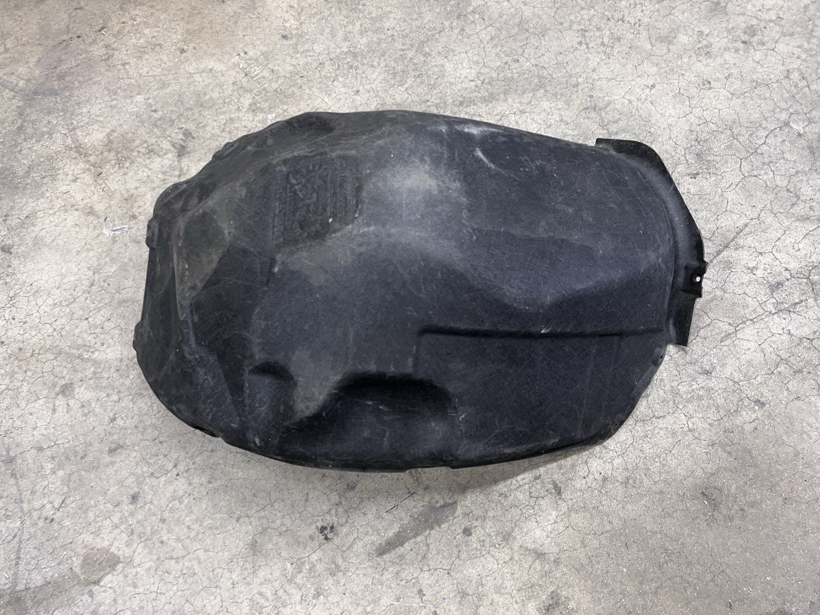 LAMBORGHINI AVENTADOR FRONT LEFT DRIVER BACK PORTION WHEEL LINER OEM 470821177