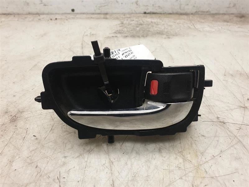 Toyota Corolla S-Prem 2016 manija interior de la puerta delantera del lado del pasajero  Foto 2 de 4