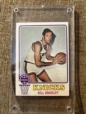 1969 TOPPS NBA BASKETBALL #82 BILL BRADLEY NM (HOF) NEW YORK N Y KNICKS Card