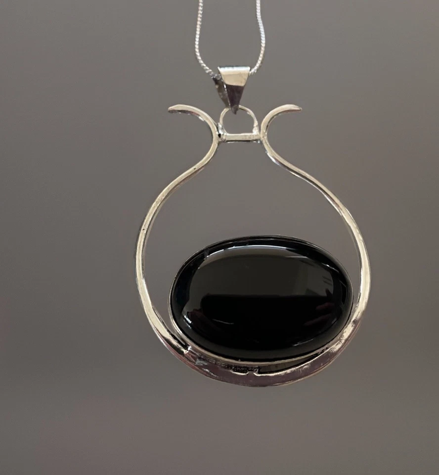 Collar Colgante Estilo Moderno Ónix Negro - Chapado en Plata de Ley 925 - Nuevo Foto 3 de 4