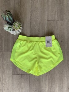 nike tempo tech pack