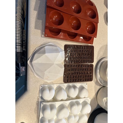 Silicone Baking Molds Set - Sphere, Heart, Letter & Number Shapes for Desserts - 第 1/5 張圖片