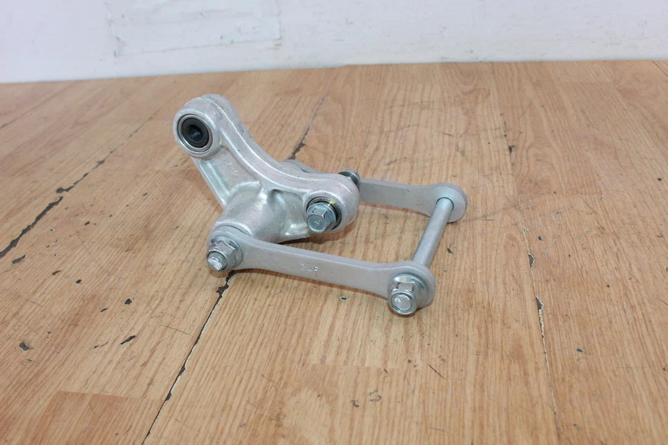 2006 Suzuki GSXR1300R Hayabusa Rear Shock Linkage - Image 3 of 4