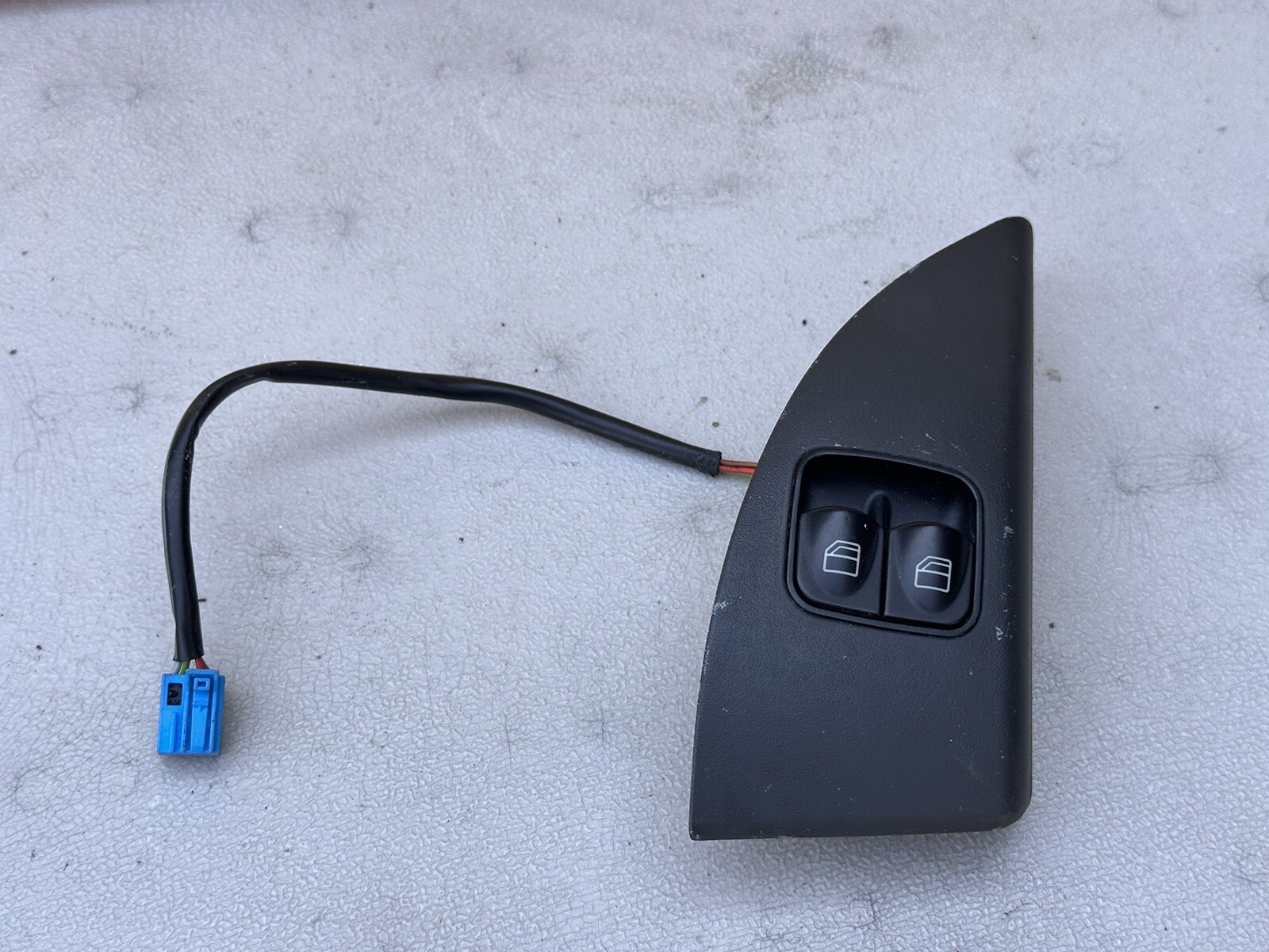 Mercedes W203 Front Left Door Moulding Trim P/N A2037270528 | eBay
