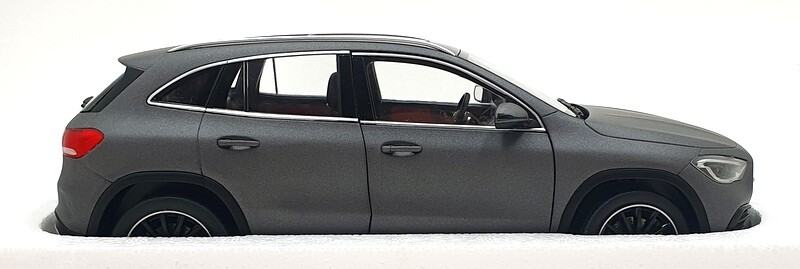303-012 Z Models 1/18 メルセデスベンツ GLA グレー Amazon | Z Models 1/18 メルセデスベンツ -Benz GLA グレー J03
