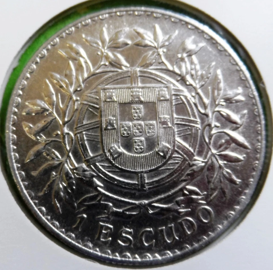 PORTUGAL  1 Escudo  1915  aUNC/XF+  Silver  - Image 2 of 2