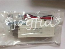 New One SMC SY7120-5LZD-02 Solenoid Valves