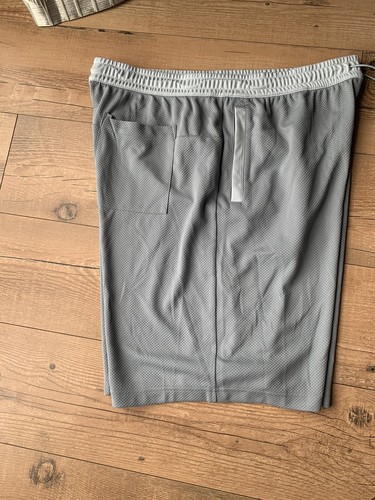 MENS CK CALVIN KLEIN SIZE XL CASUAL SUMMER HOLIDAY BEACH SHORTS - Picture 2 of 9