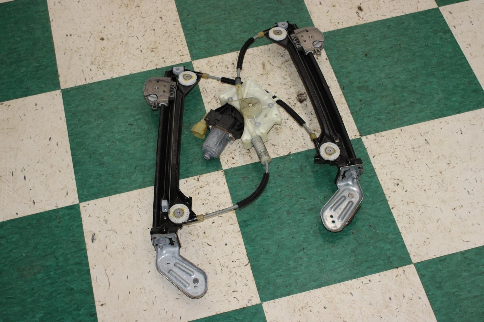 Maserati Ghibli 2014-2022 Rear Right Window regulator
