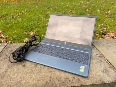HP Pavilion 15-cs3073cl 15