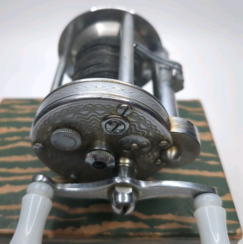 Vintage Pflueger-Summit 1993-L-Engraved Fishing Reel In Box with Manual - Picture 14 of 14