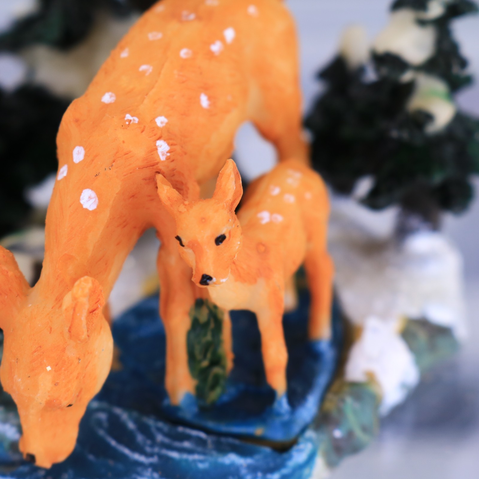 🦌 COBBLESTONE CORNERS 2002 Deer & Squirrel Wildlife Christmas Village Accessory