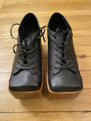 Unisex Upcycled leather and wood platform shoes. Unisex SIZE W38 EU