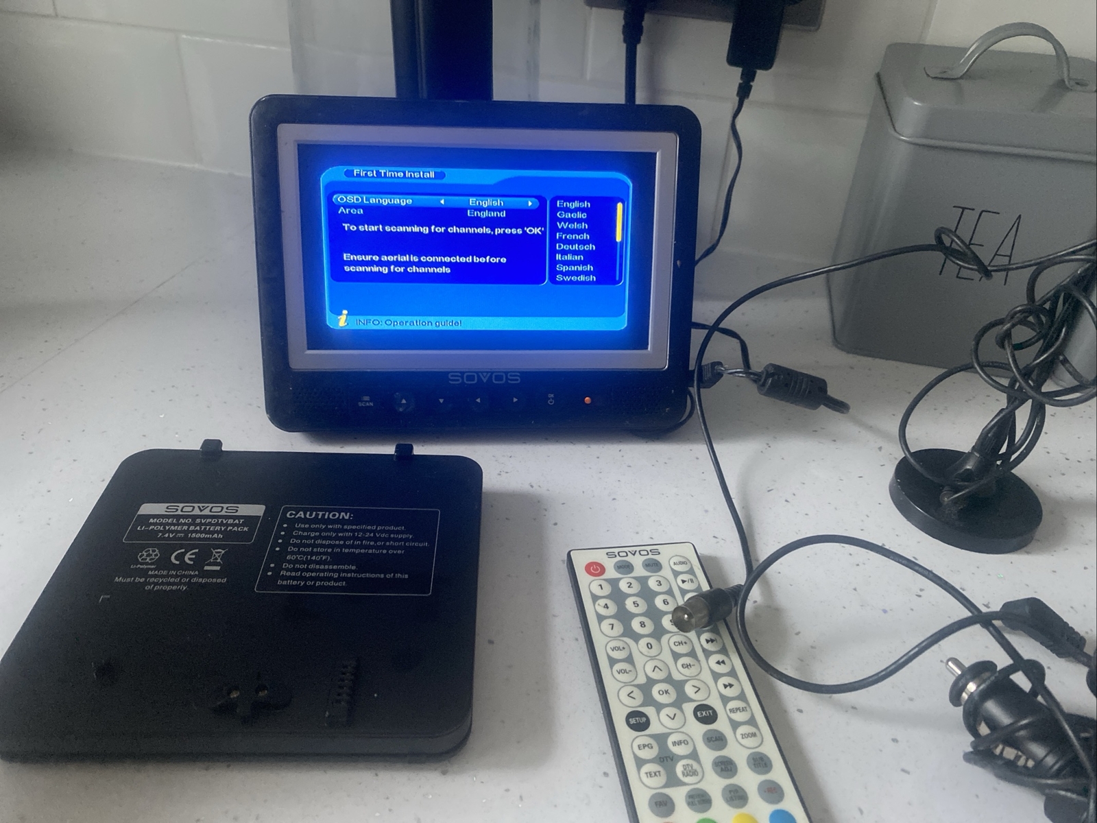 Sovos 7” Portable Digital TV Ideal For Camping/caravan Mains And