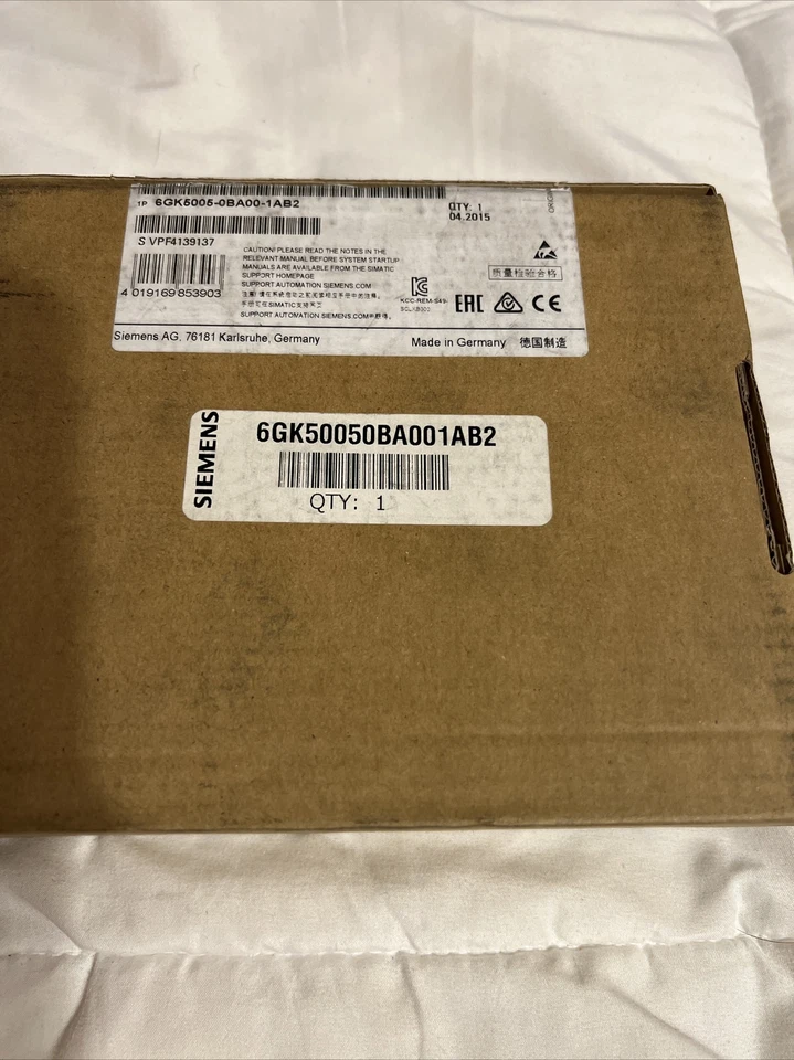 Interruptor Ethernet industrial Siemens 6GK5005-0BA00-1AB2 escala XB005 24VCC Foto 3 de 4