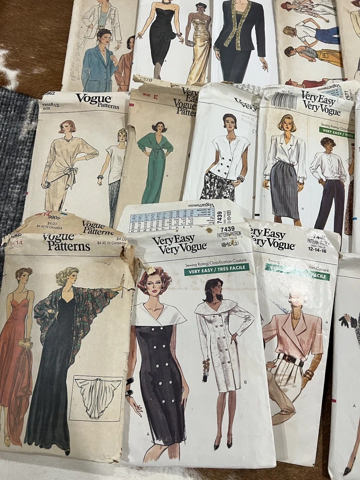 31 Lot Vintage Clothing Patterns Vogue Very Easy Woman Men  Dress Purse Shirt - Image 3 of 4