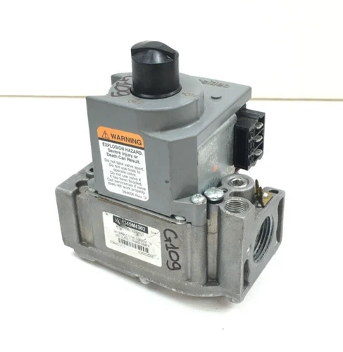 Honeywell VR8345M4302 Furnace Gas Valve inlet and outlet 3/4" used #G109