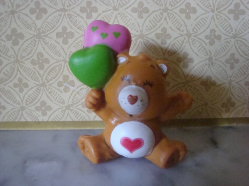 VINTAGE FIGURINE BISOUNOURS
