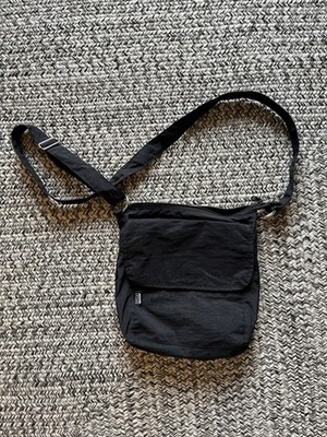 Peak Gear Black RFID Blocking Women's Medium crossbody Bag with Pockets 