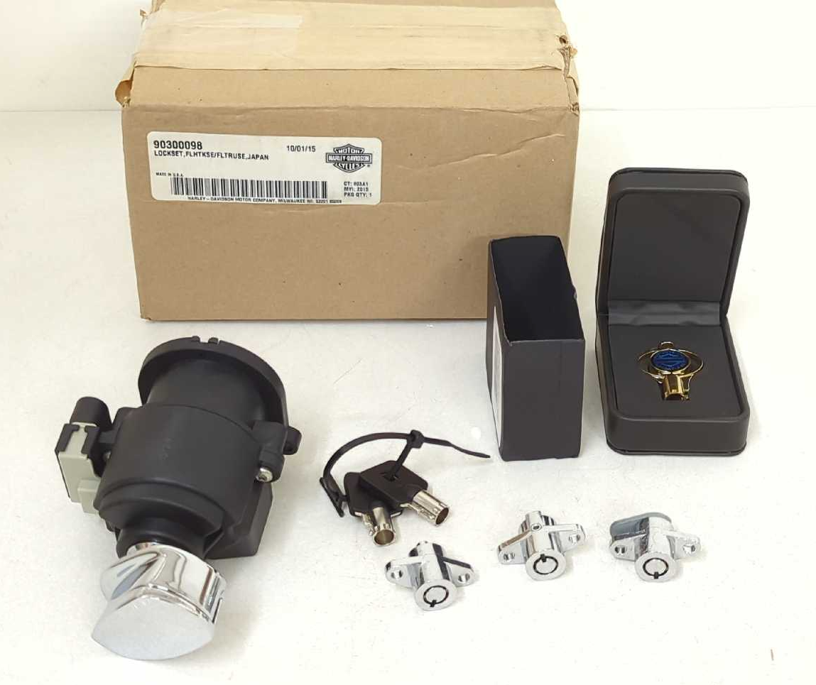 New OEM genuine Harley Ignition Switch Lock Set 2014-2016 CVO
