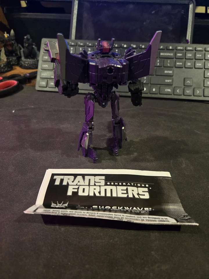 Transformers Generations Fall of Cybertron Shockwave Deluxe Figure Hasbro - Image 2 of 4