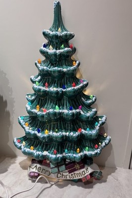 Atlantic Ceramic Mold Christmas Tree Wall Hanging With Lights 20
