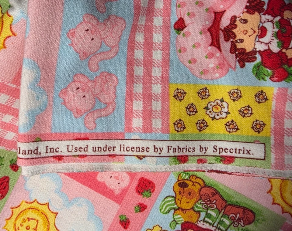 Tela artesanal de franela con retazos de pastel corto de fresa por yarda NUEVA 2006 Foto 3 de 3