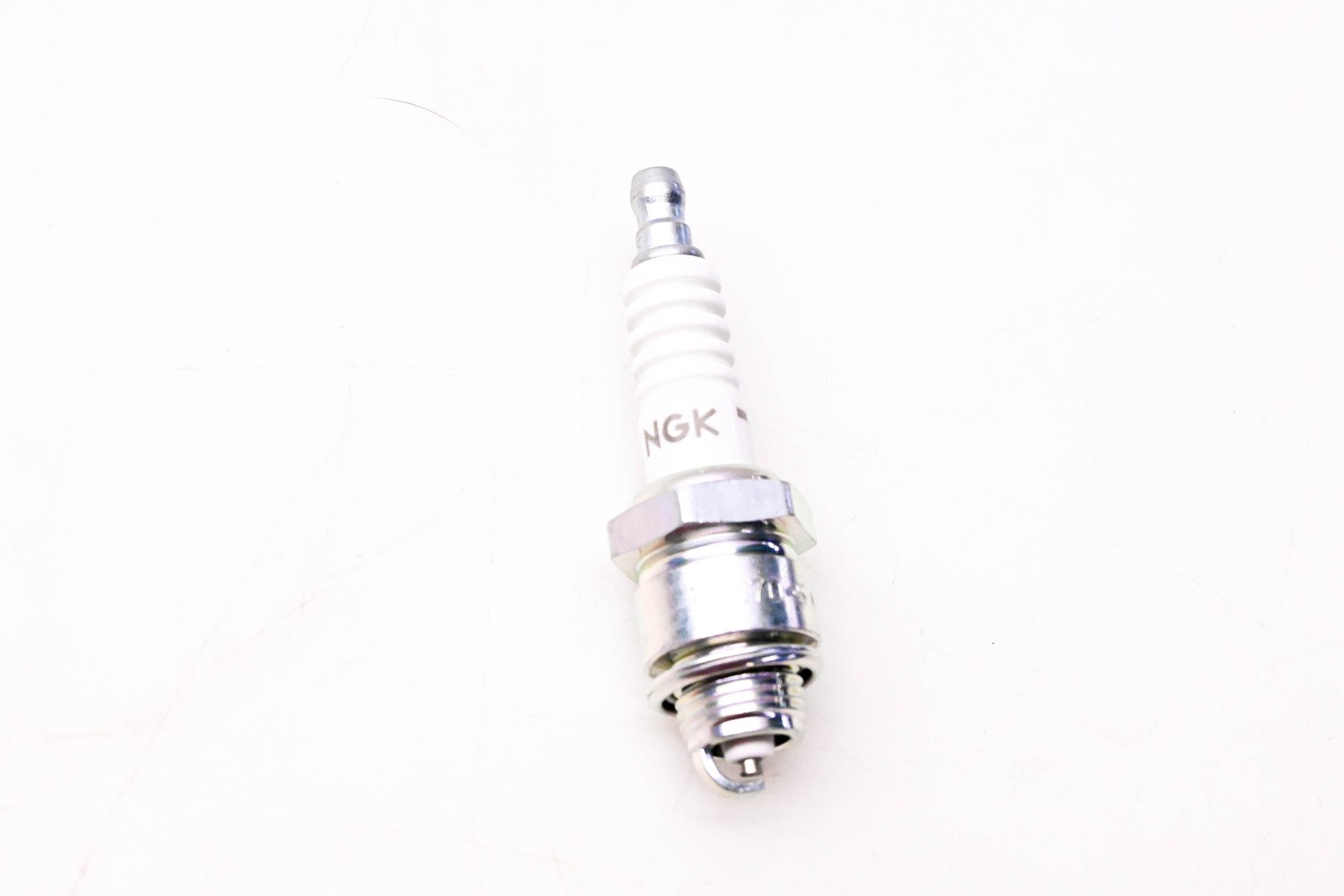 NGK R5670-5, 2298 Spark Plug NOS