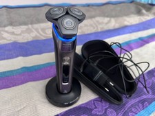 Philips Series 9000 Elektrischer Nass Trockenrasierer mit SkinIQ S9974/35 TOPZUS