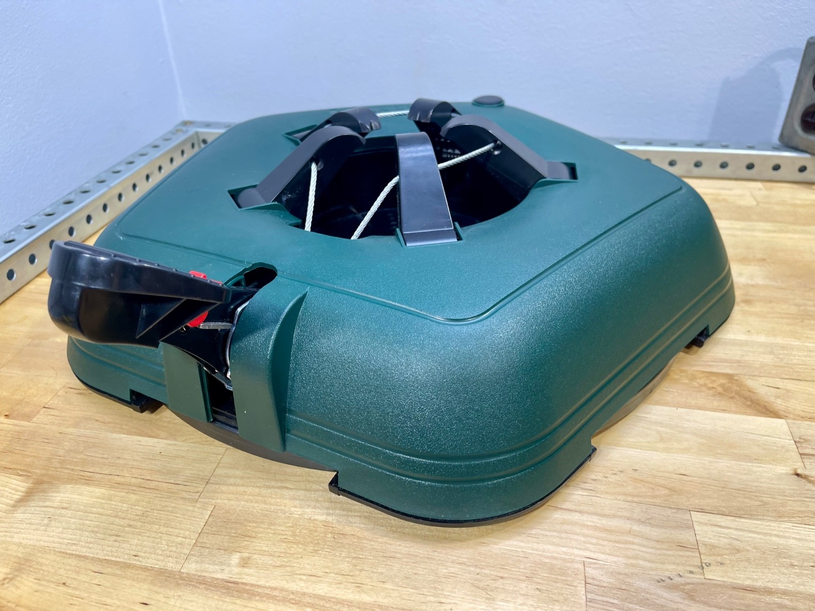 NEW Large Krinner Genie L Christmas Tree Stand No Assembly Easy Setup 8ft Trees