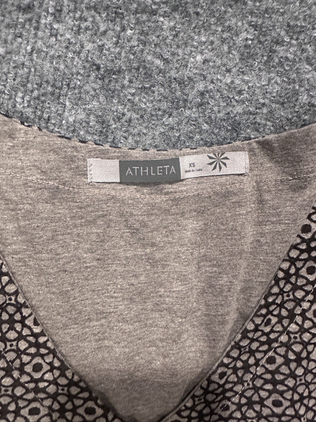 Athleta Brown Geometric Patterned High Waisted Ca… - image 4