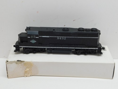 Motor diésel Athearn Blue Box Illinois Central GP35 #9432 - maniquí sin motor | Condition: Used