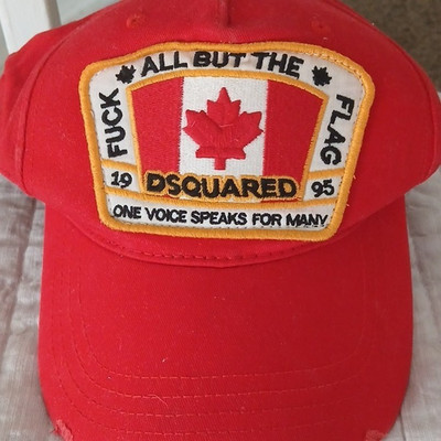 DSQUARED2 Men s Red Adjustable Baseball Cap Canada Flag Patch One Size