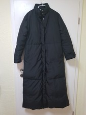 Sisley Daunenmantel schwarz – Größe L – lang