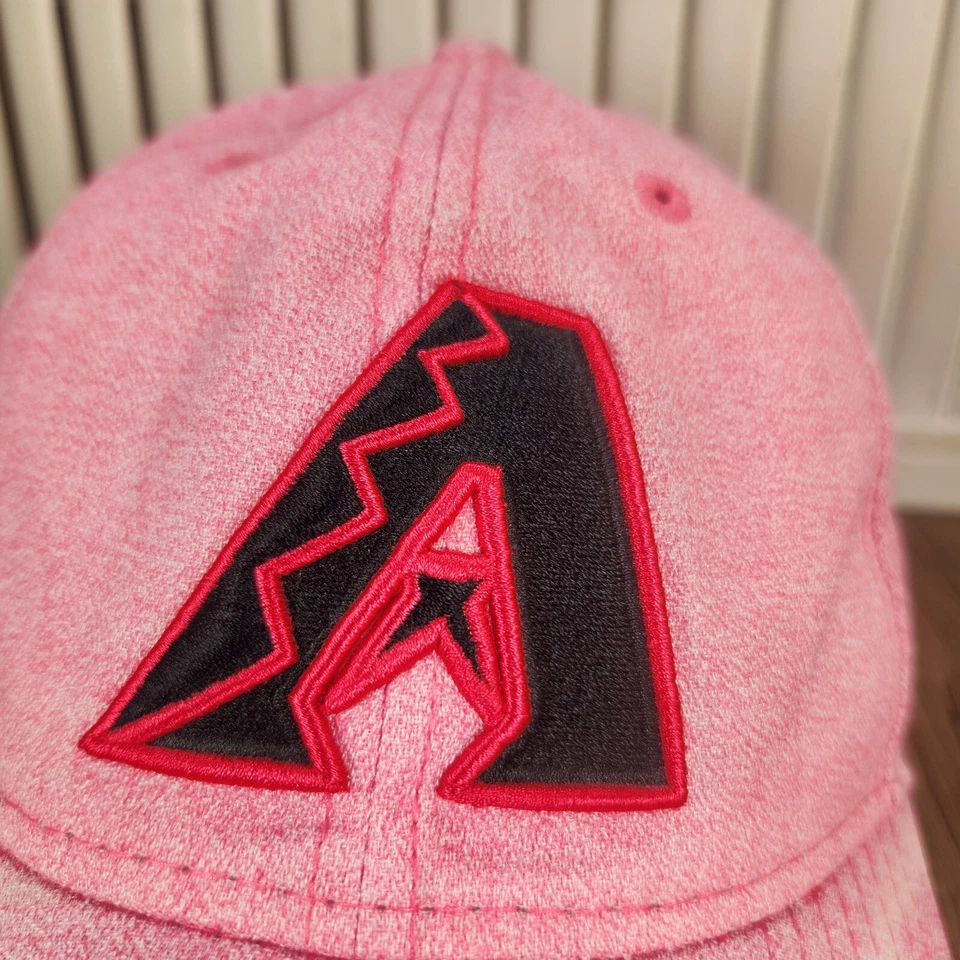 Gorra Arizona Diamondbacks New Era 9twenty con tirantes rosa MLB béisbol para mujer Foto 3 de 4