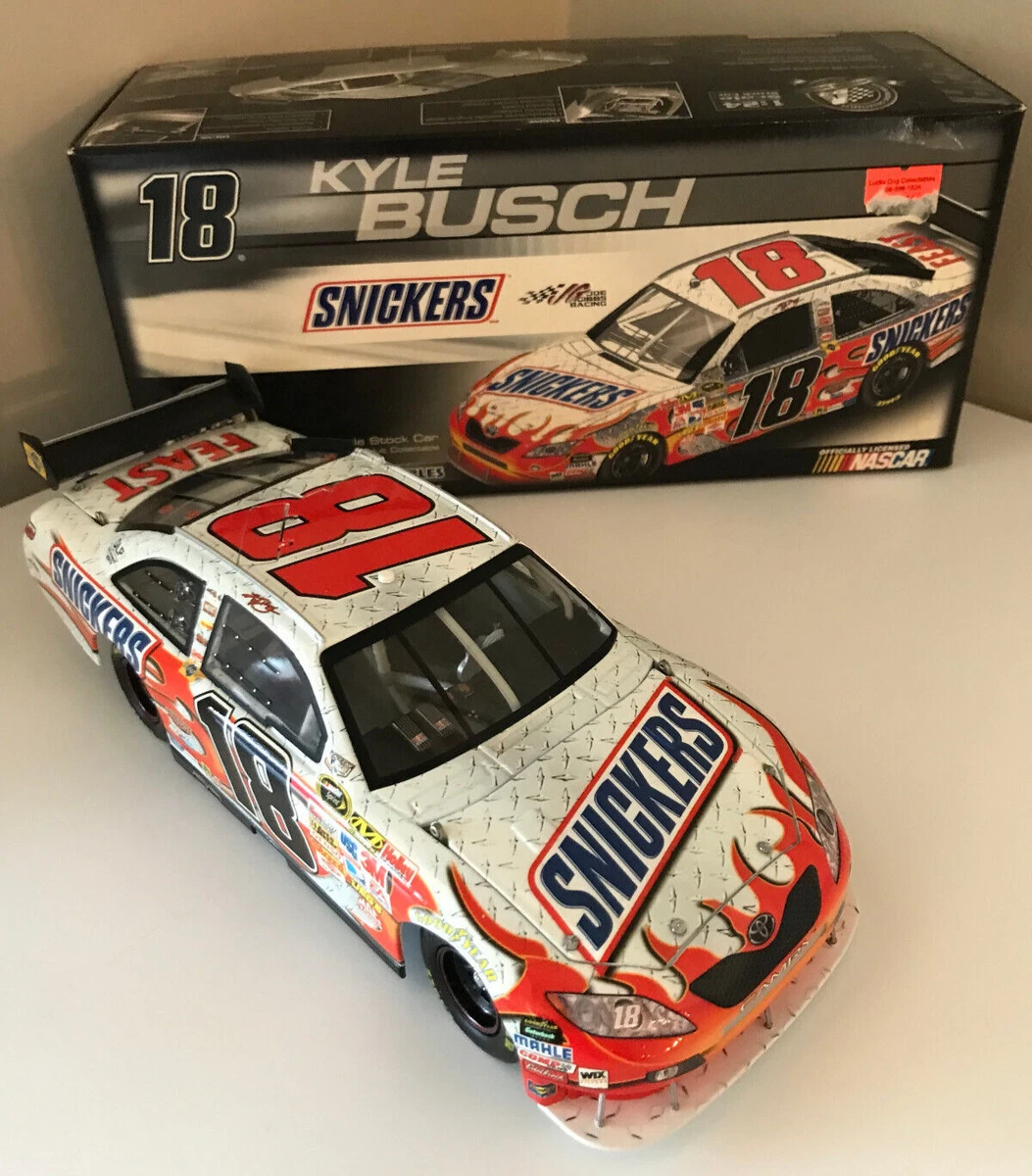 Kyle Busch 1:24 NASCAR Diecast/#18 Snickers 2008 Camry/1 of 1,704