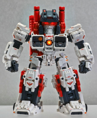  Master Made SDT-01 Titan Reissue Transformation Toy